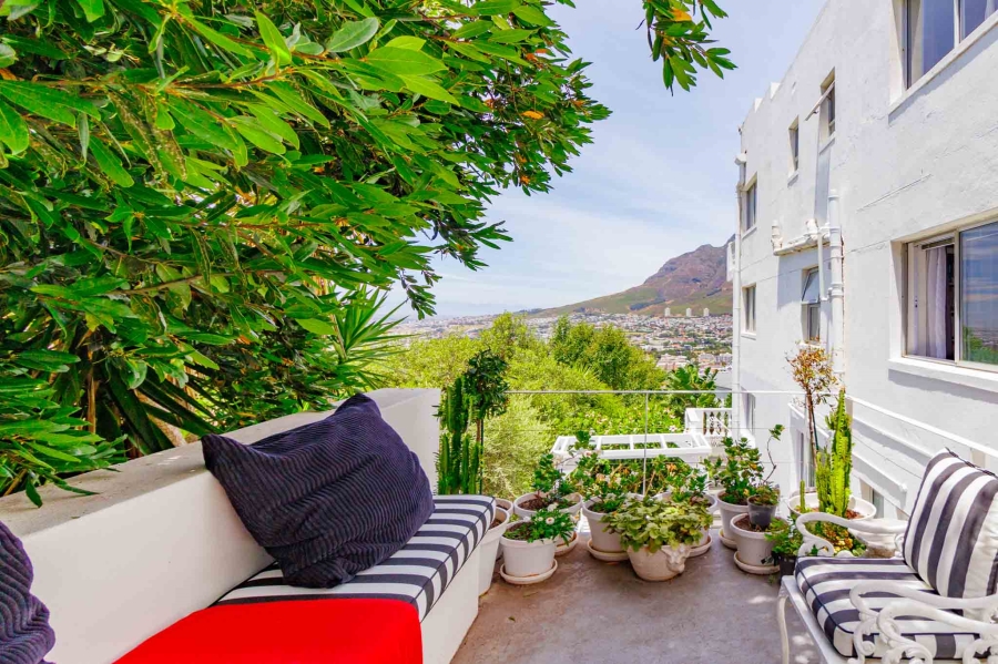 To Let 2 Bedroom Property for Rent in Tamboerskloof Western Cape